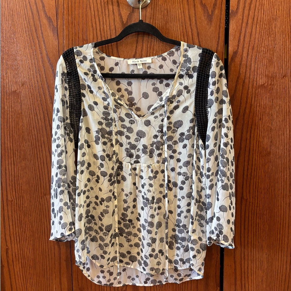 Black Rainn Black and White Sheer Blouse